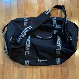 COPY - Supreme Dufflebag